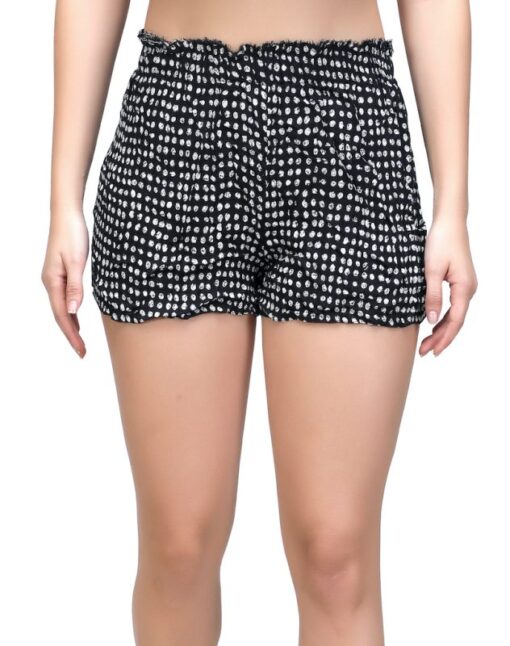 Black coloured pull-on shorts – Box of 40 pcs @ US$51